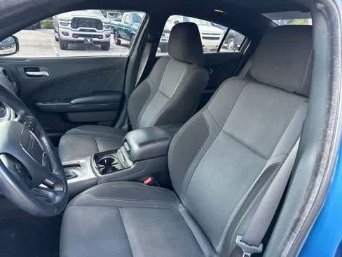 Used 2021 Dodge Charger SXT w/ Blacktop Package RWD image 3