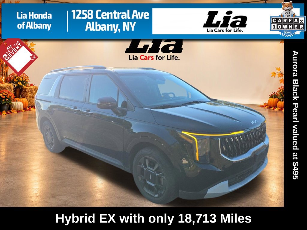 Used 2025 Kia Carnival EX FWD image 1