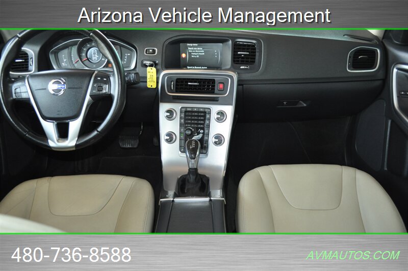 Used 2017 Volvo S60 T5 Dynamic FWD image 3