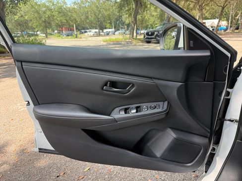 Used 2025 Nissan Sentra S FWD image 20