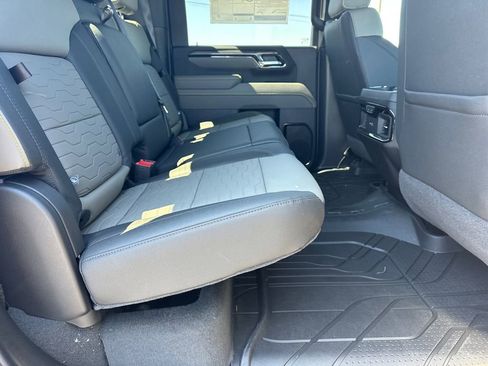 New 2026 Chevrolet Silverado 2500 ZR2 image 16