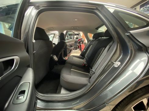 Used 2025 Hyundai Sonata SEL FWD image 11