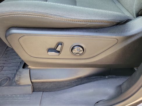 Used 2020 RAM 1500 Big Horn AWD/4WD image 10