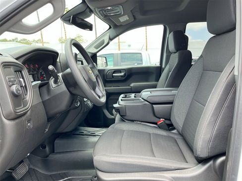 New 2025 Chevrolet Silverado 1500 Custom image 19