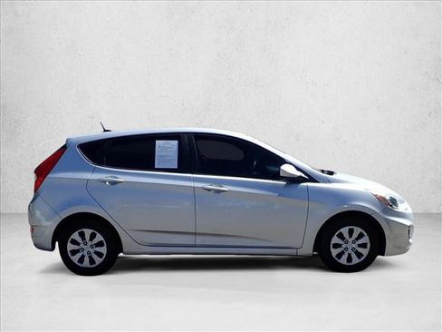 Used 2017 Hyundai Accent SE image 5