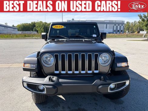 Used 2018 Jeep Wrangler Unlimited Sahara AWD/4WD image 9