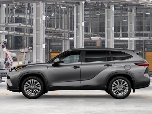 New 2026 Toyota Highlander Platinum image 4