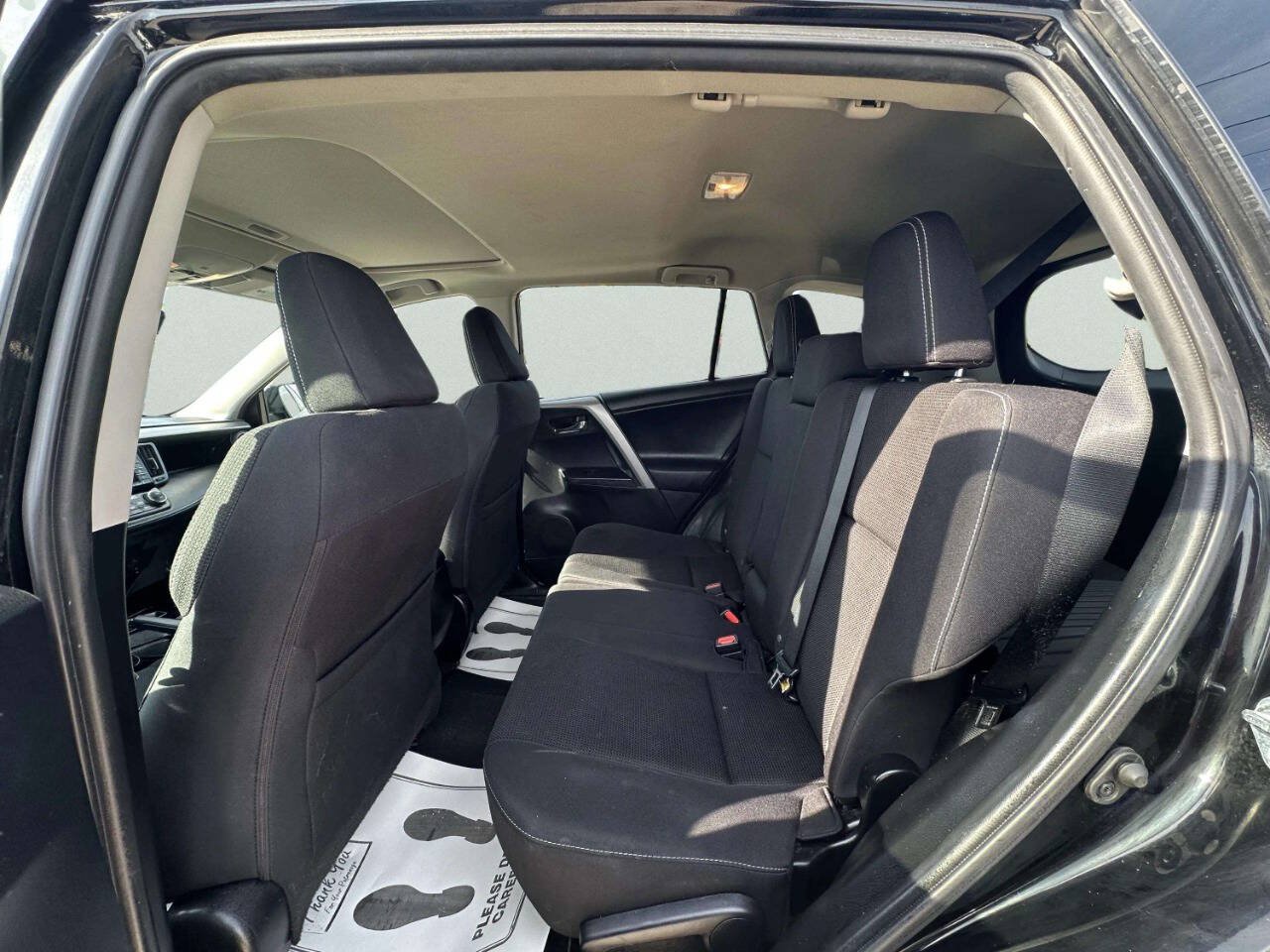 Used 2016 Toyota RAV4 XLE w/ Convenience Package AWD/4WD image 18
