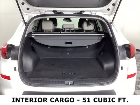 Certified 2021 Hyundai Tucson SE w/ Cargo Package image 10
