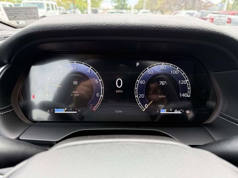 New 2025 Jeep Grand Cherokee Altitude AWD/4WD image 24