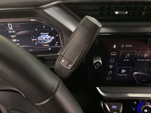 Used 2025 GMC Sierra 2500 Denali Ultimate w/ Max Trailering Package image 26