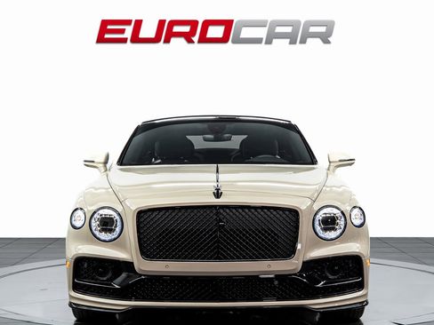 Used 2024 Bentley Flying Spur W12 image 8
