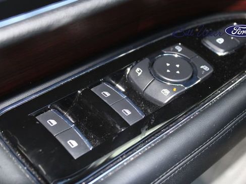 Used 2021 Lincoln Navigator Reserve image 22