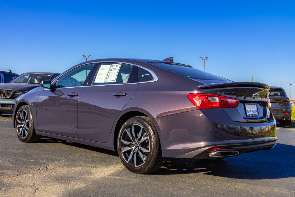 Used 2025 Chevrolet Malibu RS FWD image 8