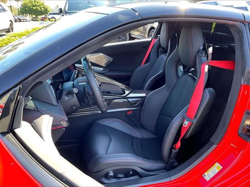 Used 2024 Chevrolet Corvette Z06 w/ Z07 Performance Package RWD image 28
