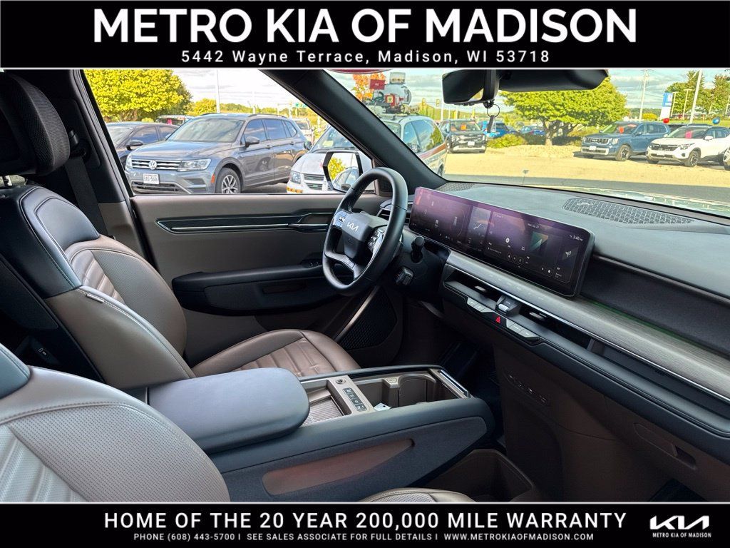 Used 2024 Kia EV9 Land AWD/4WD image 56