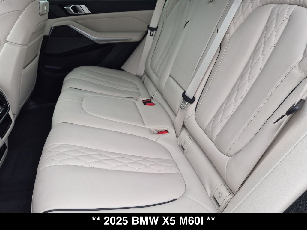 Used 2025 BMW X5 M60i AWD/4WD image 3
