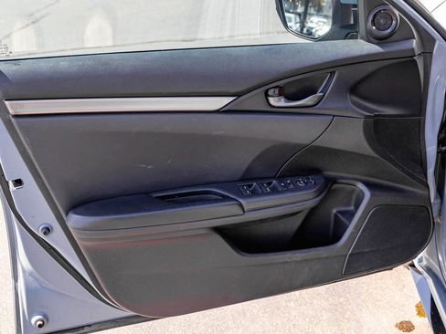 Used 2021 Honda Civic Sport image 9