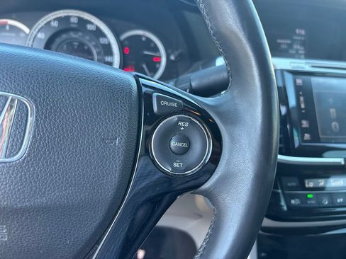 Used 2017 Honda Accord EX-L image 22