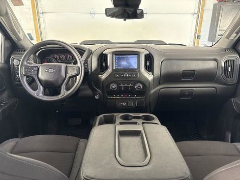 Used 2024 Chevrolet Silverado 1500 Custom Trail Boss w/ Turbomax Blackout Package AWD/4WD image 16