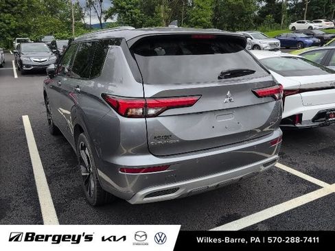 Used 2023 Mitsubishi Outlander SEL AWD/4WD image 9