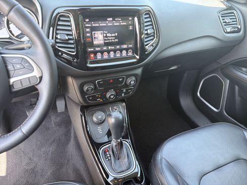 Used 2019 Jeep Compass Limited AWD/4WD image 32