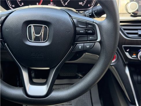 Used 2018 Honda Accord EX image 36