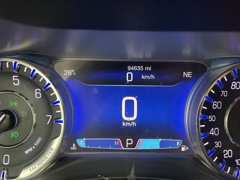 Used 2015 Chrysler 200 C w/ Navigation & Sound Group I image 32