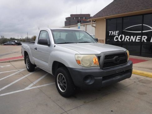 Used 2011 Toyota Tacoma 2WD Regular Cab image 1