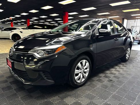 Used 2016 Toyota Corolla LE FWD image 7