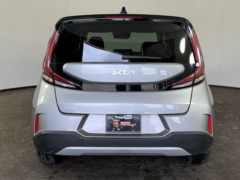 Used 2025 Kia Soul LX w/ LX Technology Package FWD image 6