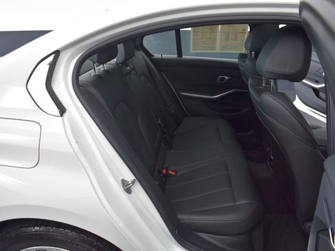 Used 2025 BMW 330i xDrive Sedan image 8