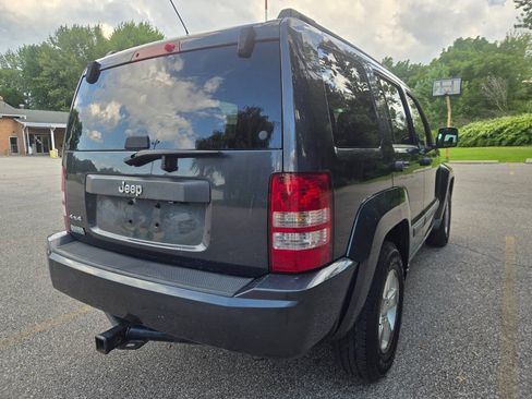 Used 2011 Jeep Liberty Sport w/ Popular Equipment Group AWD/4WD image 9