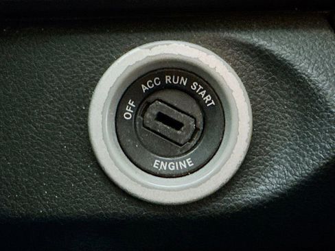 Used 2016 RAM 1500 Lone Star image 32