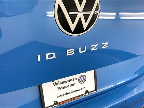 New 2025 Volkswagen ID. Buzz Pro S Plus image 13