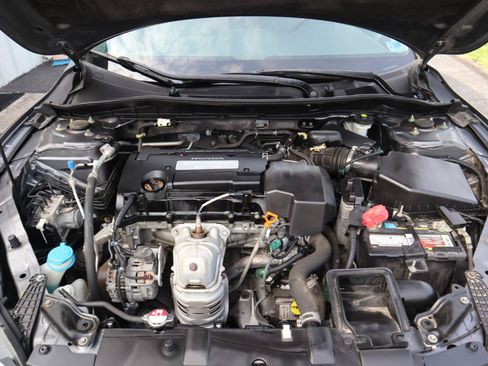 Used 2013 Honda Accord LX image 29