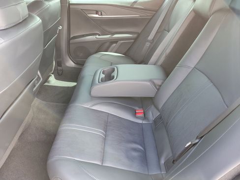 Used 2025 Toyota Camry XSE FWD image 12