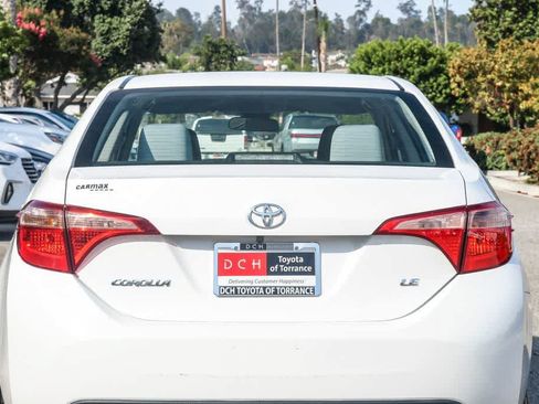 Used 2017 Toyota Corolla LE FWD image 6