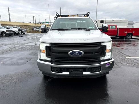 Used 2017 Ford F350 XL w/ Power Equipment Group image 4
