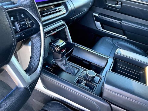 Used 2025 Toyota Tundra Platinum AWD/4WD image 16