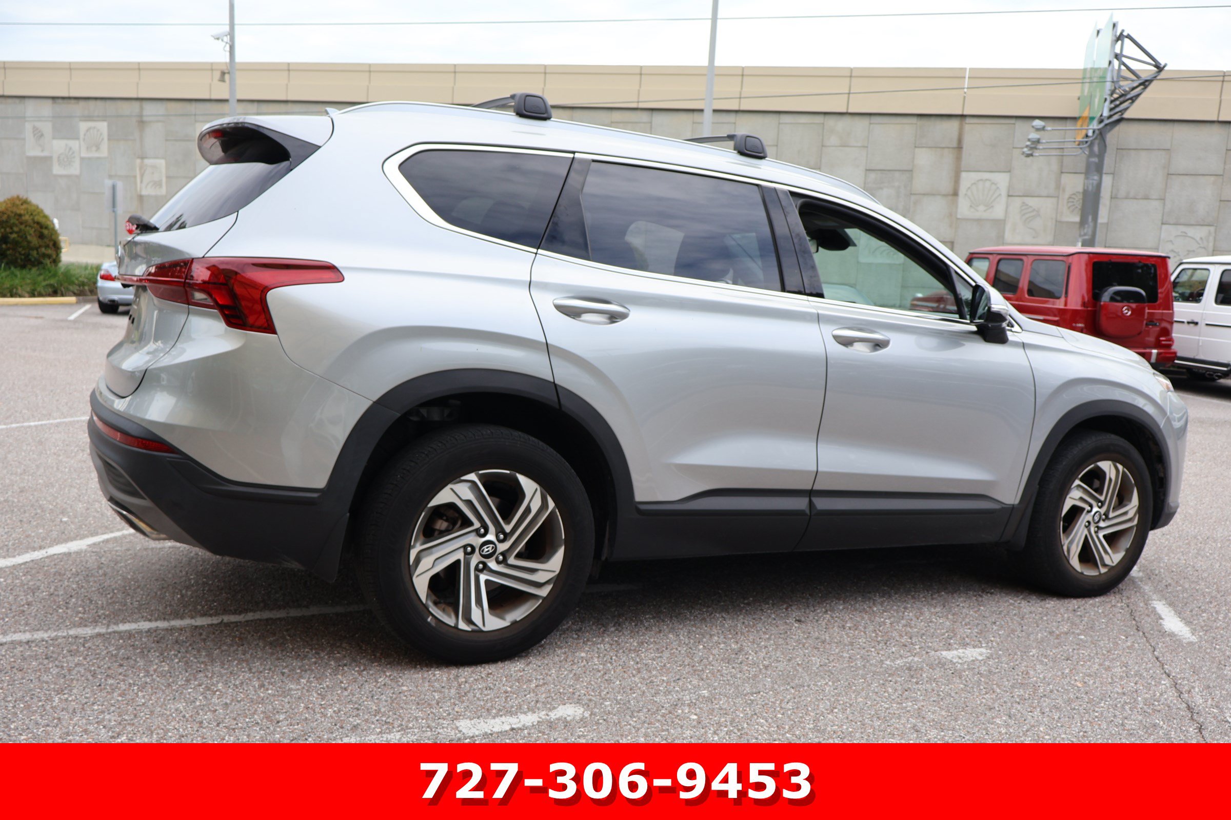 Used 2023 Hyundai Santa Fe SEL FWD image 8