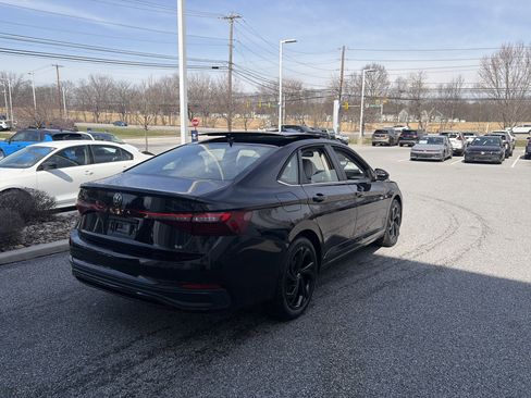 New 2026 Volkswagen Jetta SE image 4