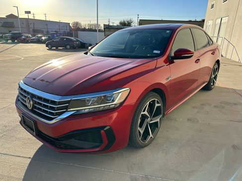 Used 2020 Volkswagen Passat 2.0T R-Line image 3