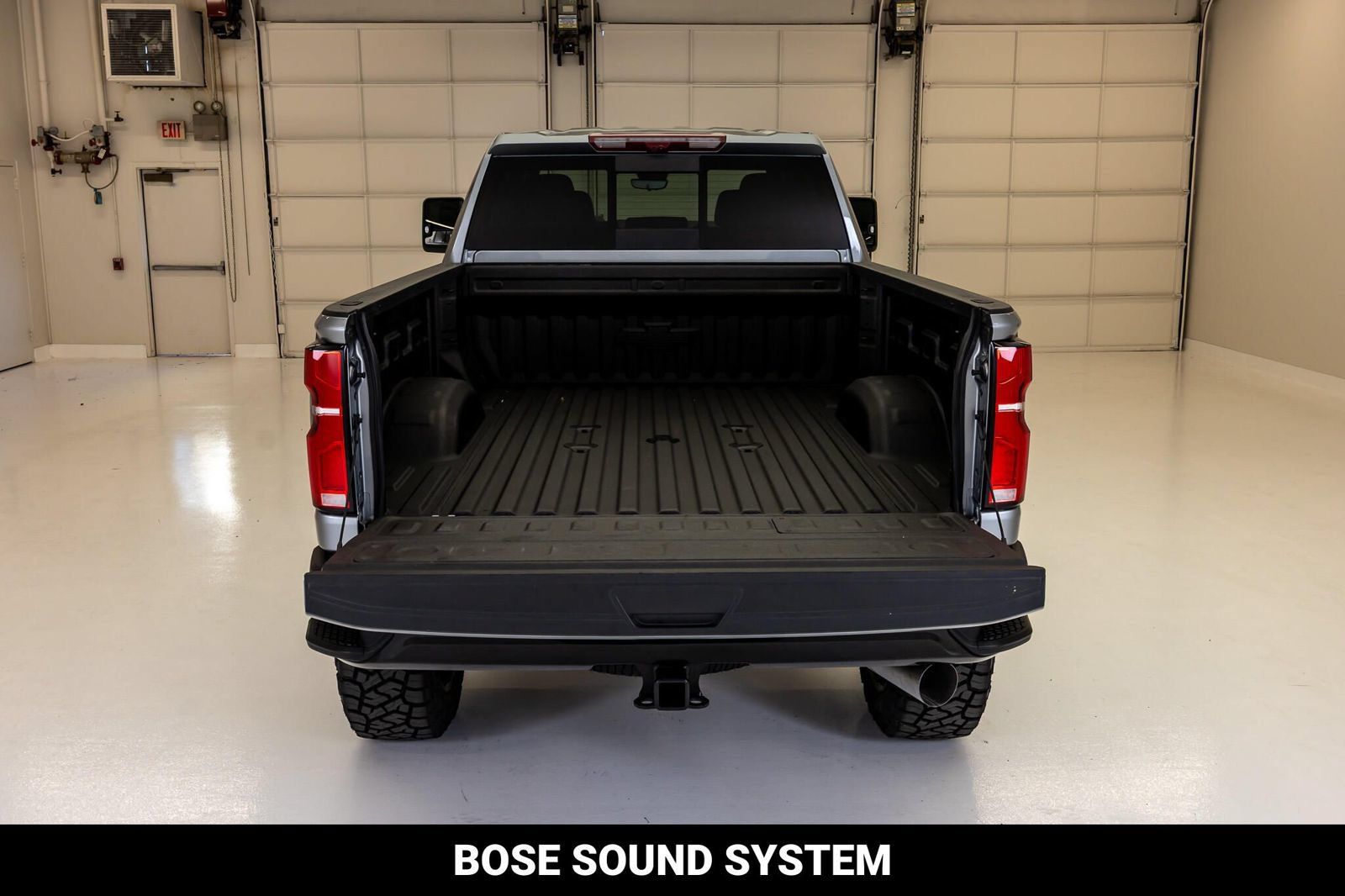 Used 2026 Chevrolet Silverado 2500 LTZ w/ LTZ Plus Package AWD/4WD image 9