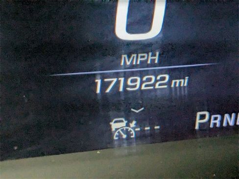 Used 2017 Chevrolet Suburban Premier image 20