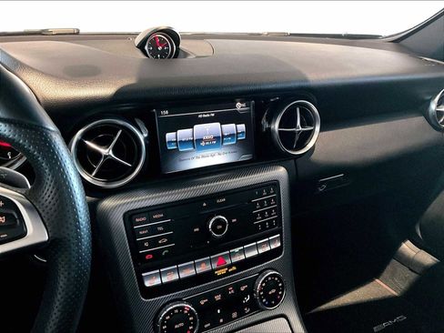 Used 2017 Mercedes-Benz SLC 43 AMG image 19