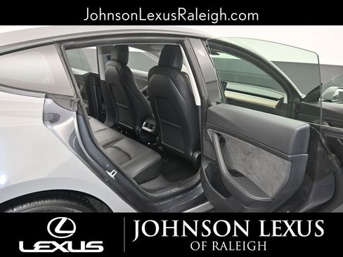Used 2020 Tesla Model 3 Standard Range Plus image 13