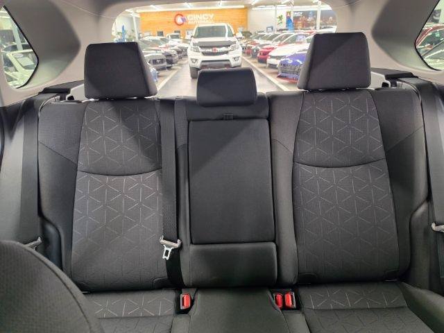 Used 2025 Toyota RAV4 XLE AWD/4WD image 38