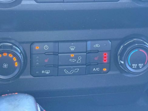 Used 2019 Ford F150 XLT w/ Equipment Group 302A Luxury AWD/4WD image 25