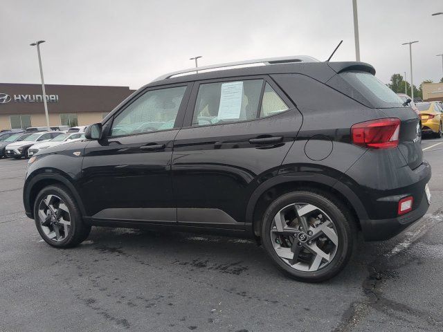 Used 2026 Hyundai Venue SEL FWD image 6
